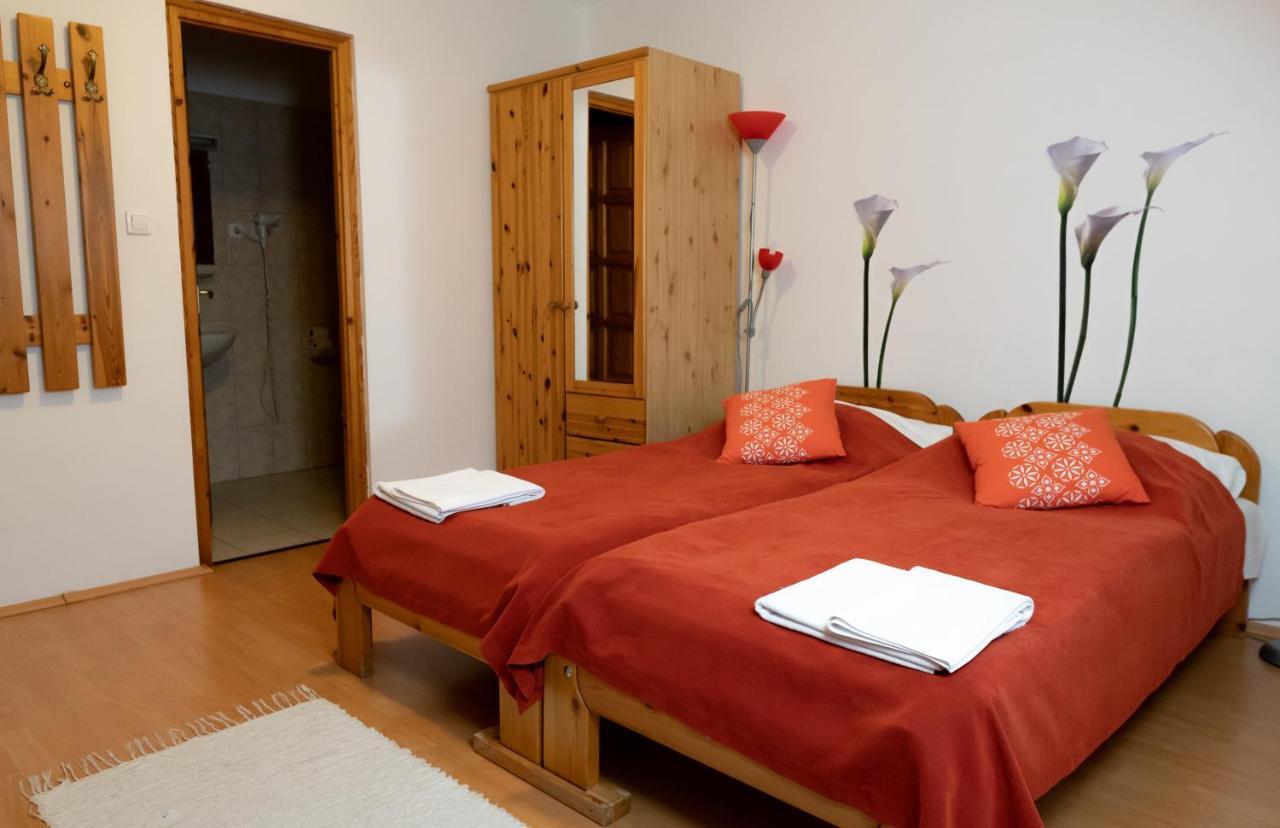 Liszt Apartman Pécs Buitenkant foto